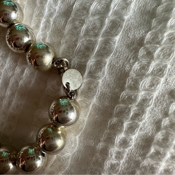 SET Tiffany’s Hardware Bead Necklace and Bracelet - Picture 3 of 8